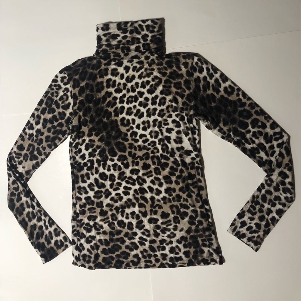 4- Fabrizio Gianni Dark brown and beige cheetah turtleneck
